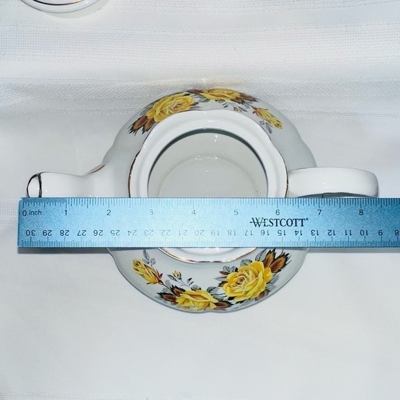 Ironstone Teapot VTG Ellegreave 598A Yellow Roses Scalloped Gold Trim EUC - Picture 9 of 10